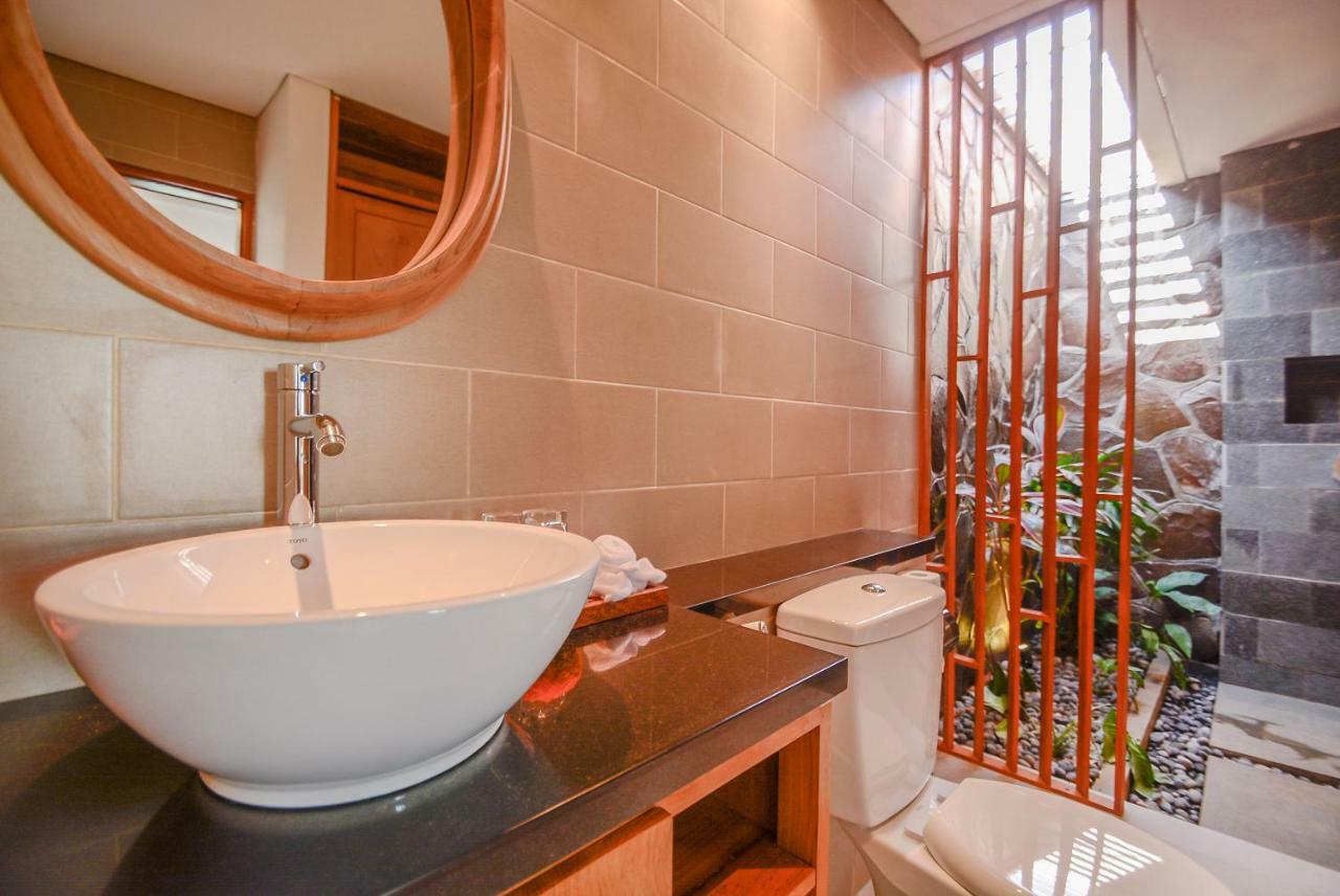 Villa Kupu Kupu Bingin ウルワツ エクステリア 写真